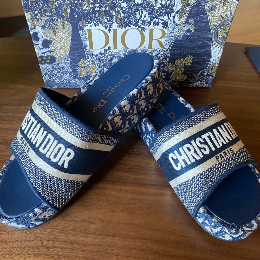 Dior women’s sandals SS22